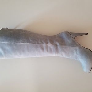 Never worn cynthia Vincent boots